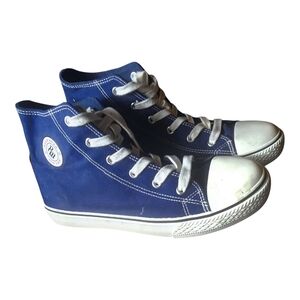 Rockawear Wear Canvas Hightops Size 7